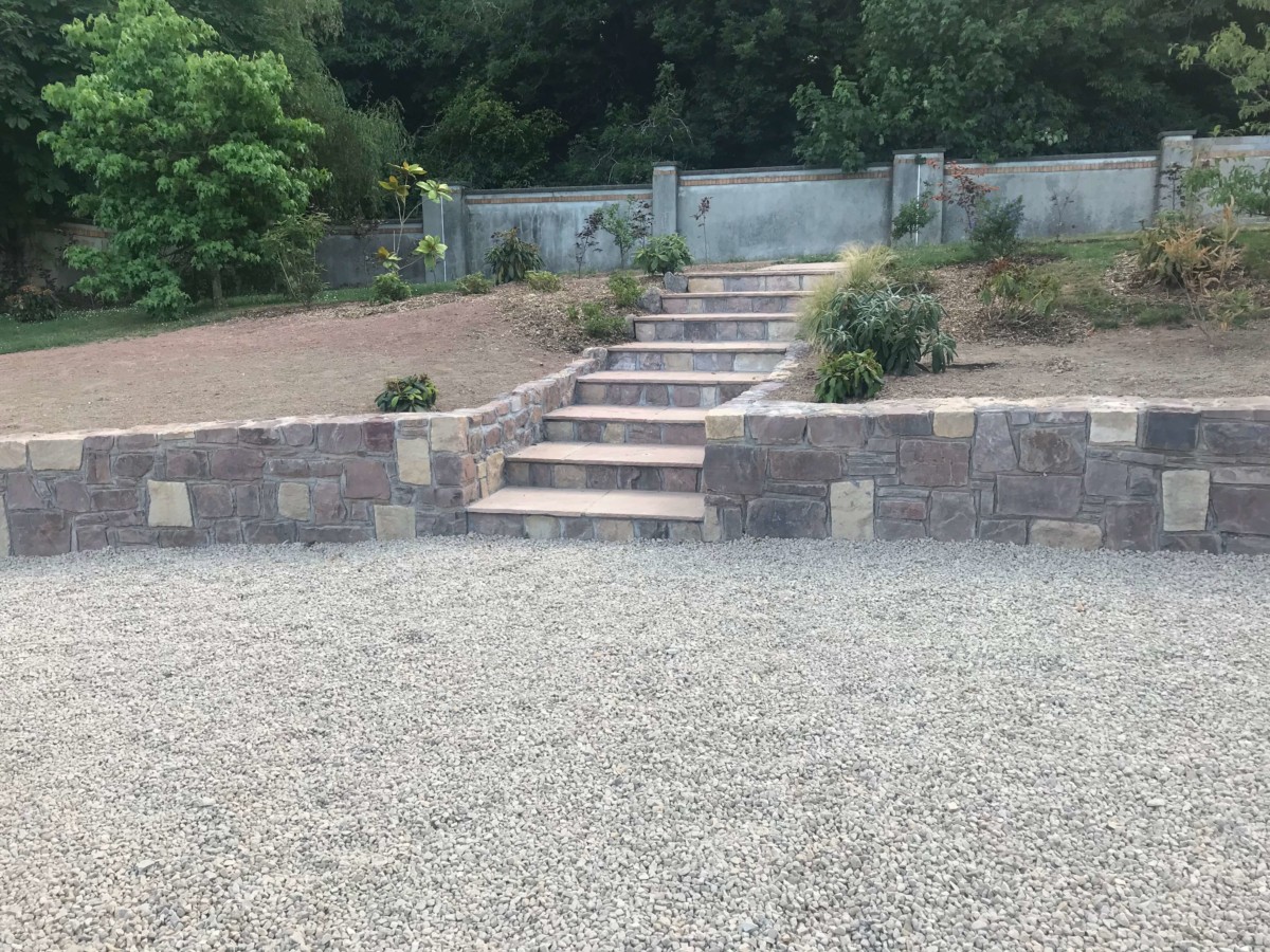 Garden Fencing - Fairybush Landscaping